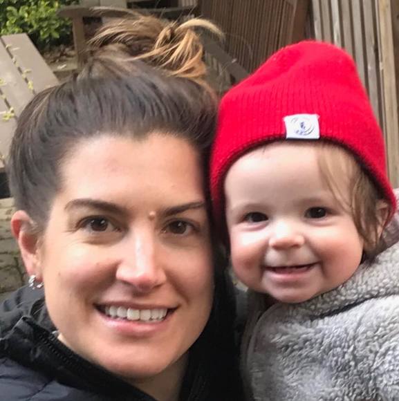 Meet your Posher, Cynthia - Picture 1 of 1